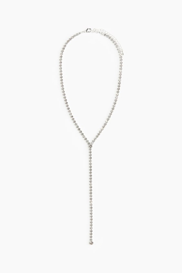 Štrasový náhrdelník lariat, H&M, 309 Kč
Štrasový náhrdelník lariat, H&M, 309 Kč