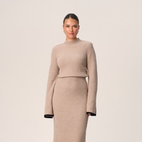 Adoore, 131 eur
