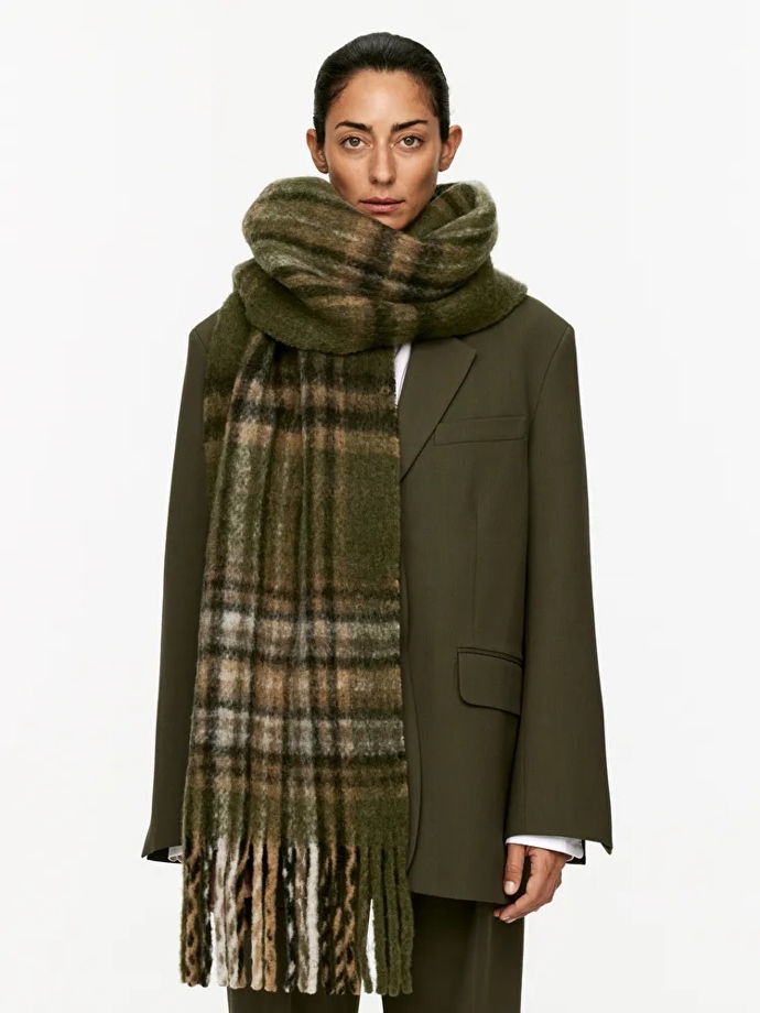 Arket, 40 eur
Arket, 40 eur