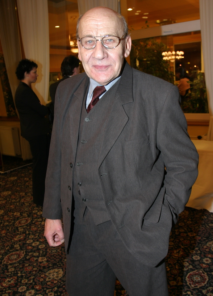 Moravec měl mít údajně o 45 let mladšího milence
Moravec měl mít údajně o 45 let mladšího milence