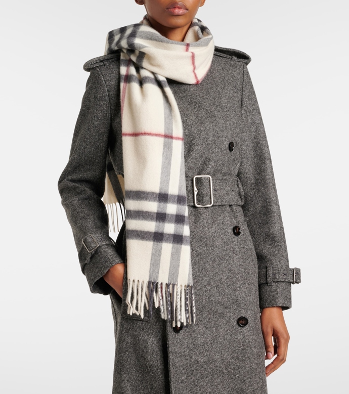 Burberry, 490 eur
Burberry, 490 eur