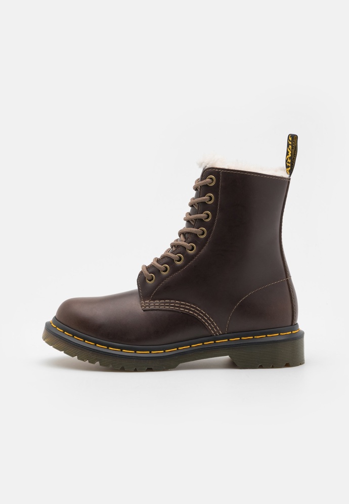 Dr. Martens, 4032 Kč
Dr. Martens, 4032 Kč