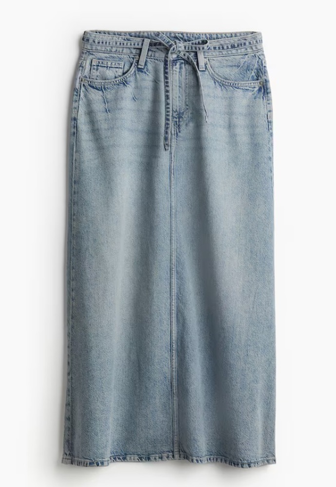 Džínová sukně Feather Soft, H&M, 549 Kč (původní cena 719 Kč)
