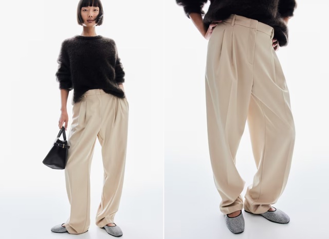 Zužující se kalhoty, H&M, 499 Kč (původní cena 719 Kč)
