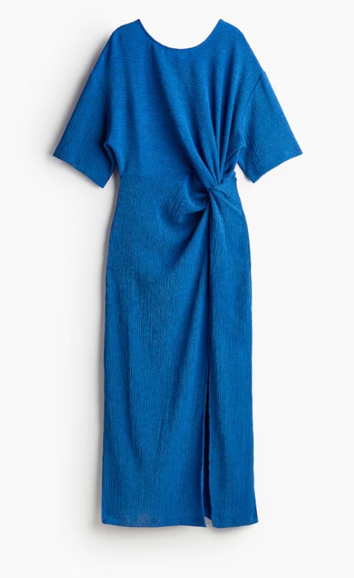 Maxi šaty se stočeným detailem, H&M, 959 Kč
