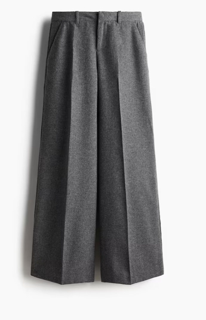 Široké elegantní kalhoty, H&M, 599 Kč
Široké elegantní kalhoty, H&M, 599 Kč