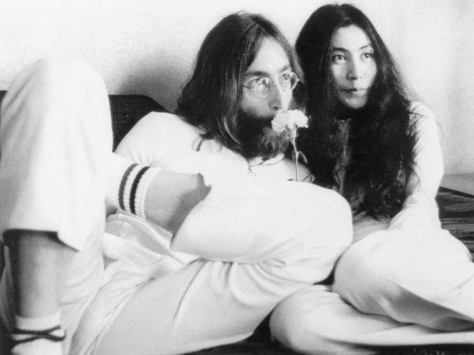 Yoko Ono a John Lennon
