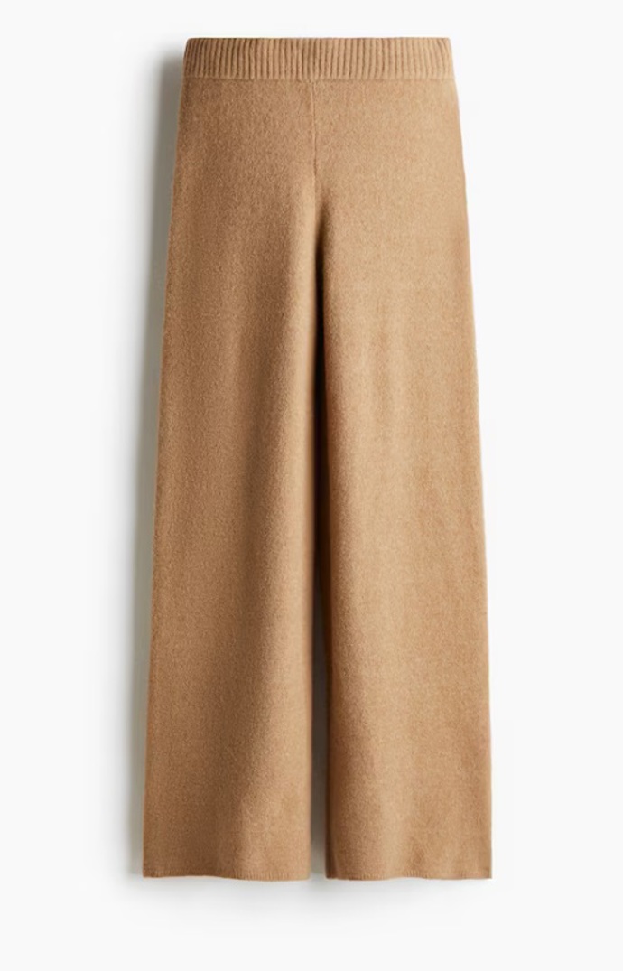 Kalhoty z jemného úpletu, H&M, 839 Kč
Kalhoty z jemného úpletu, H&M, 839 Kč