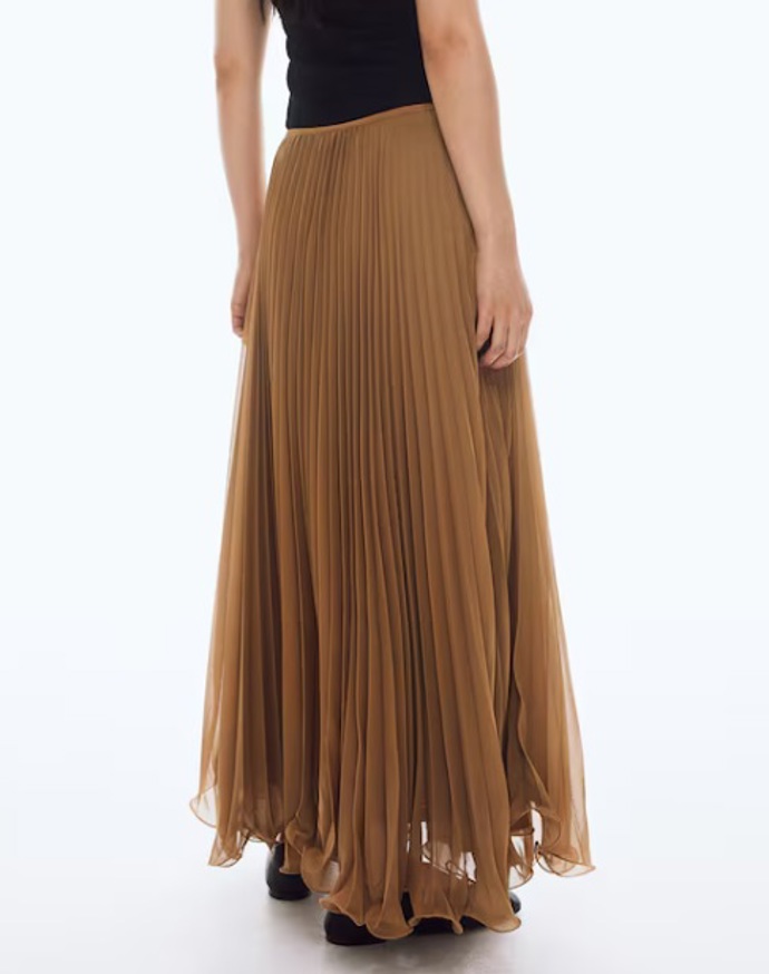 Tenká plisovaná sukně, H&M, 1 199 Kč
