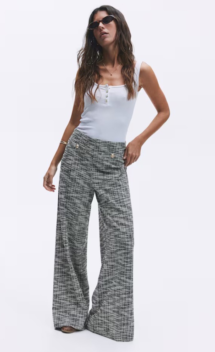 Rovné kalhoty, H&M, 599 Kč
Rovné kalhoty, H&M, 599 Kč