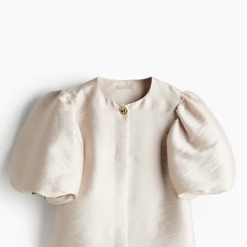 Halenka s balonovým rukávem, H&M, 699 Kč
