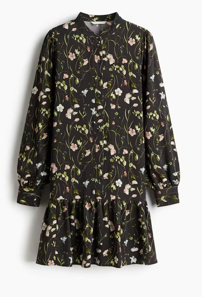 Vzorované viskózové šaty, H&M, 479 Kč
