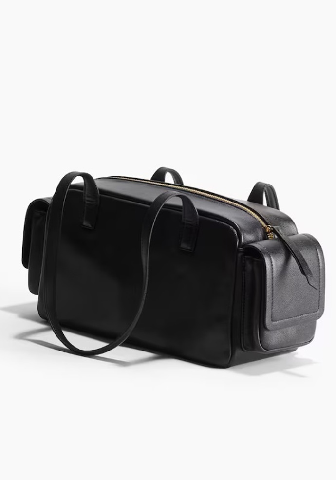  Hranatá kabelka přes rameno, H&M, 719 Kč
