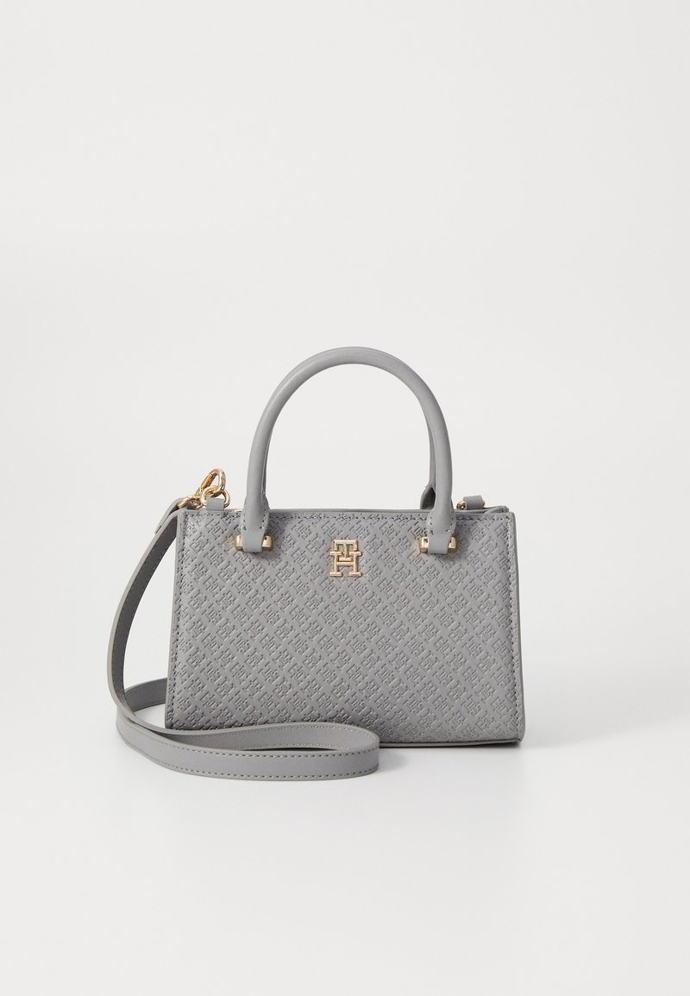 Kabelka Eternity Micro Tote, Tommy Hilfiger, 2790 Kč
