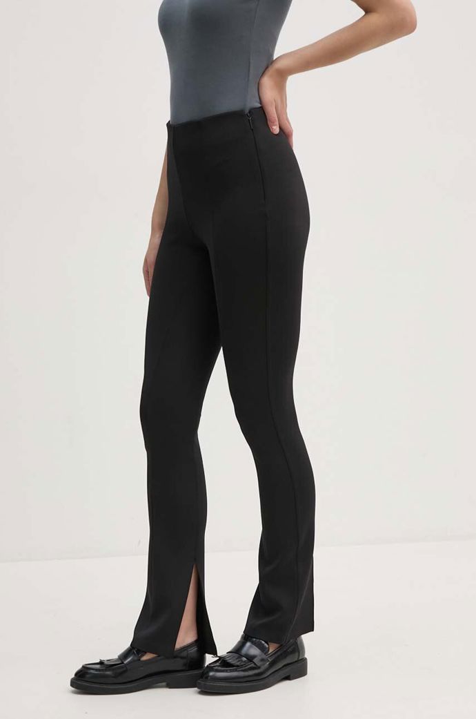Legíny, Calvin Klein, 3489 Kč
