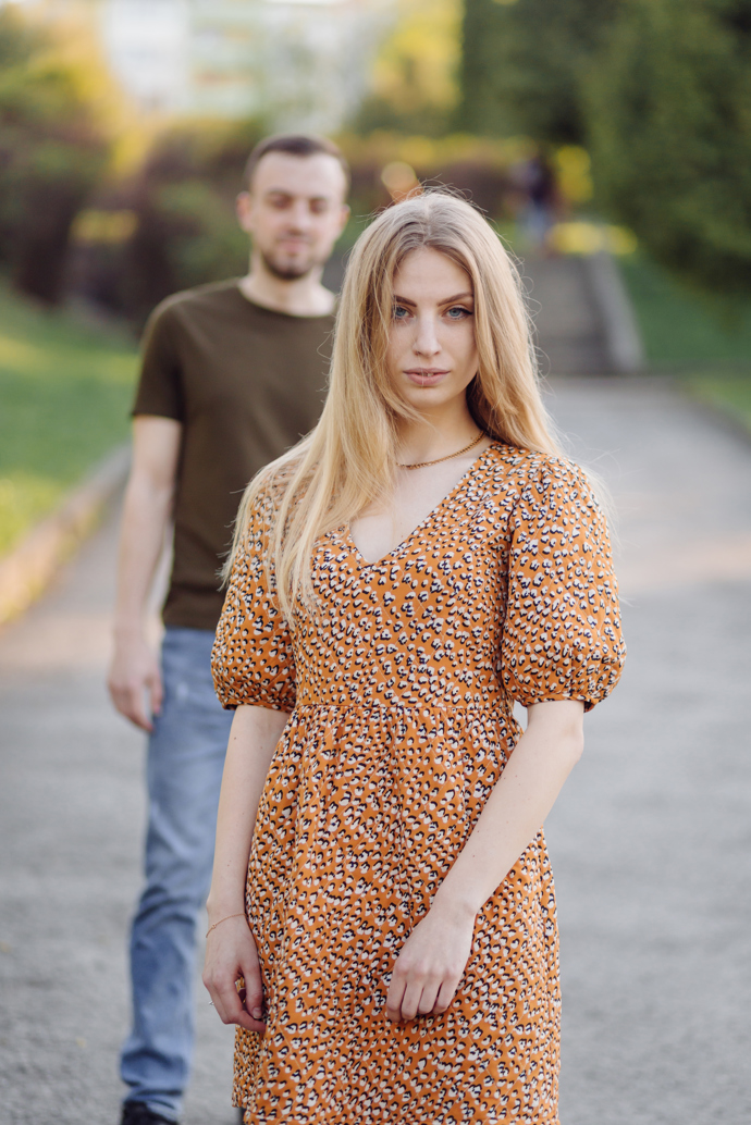 Snažila se to změnit, ale marně. Byla nešťastná, ale situace se vyřešila. Nyní spolu už tři roky intimně nežijí. Manželovi to nevadí.
Snažila se to změnit, ale marně. Byla nešťastná, ale situace se vyřešila. Nyní spolu už tři roky intimně nežijí. Manželovi to nevadí.