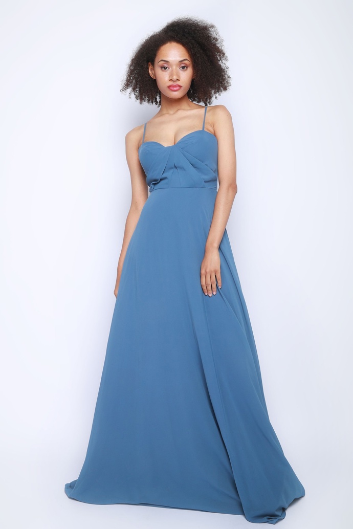Marchesa Notte, The Dress Prague, půjčovné 4900 Kč
