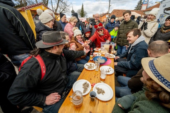 Máslovická soutěž v pojídání jitrnic
Máslovická soutěž v pojídání jitrnic