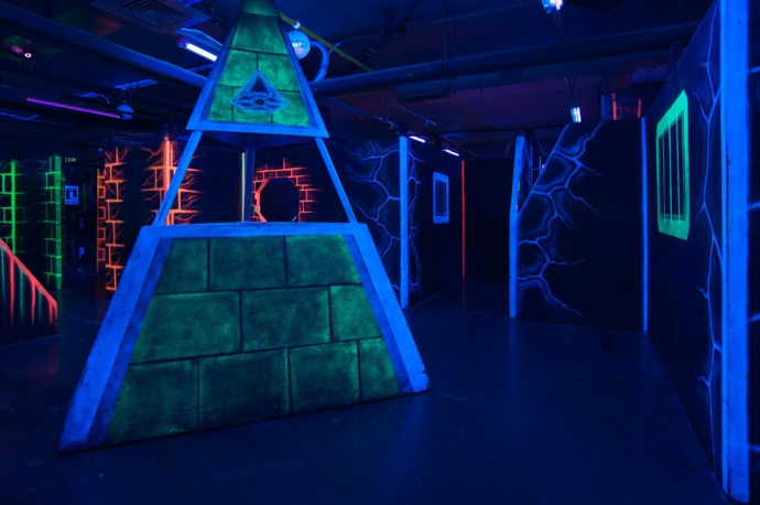Z Mercuria Laser Game v pražských Holešovicích
Z Mercuria Laser Game v pražských Holešovicích