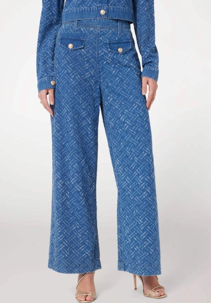 Široké džíny, Guess, 3 890 Kč
Široké džíny, Guess, 3 890 Kč