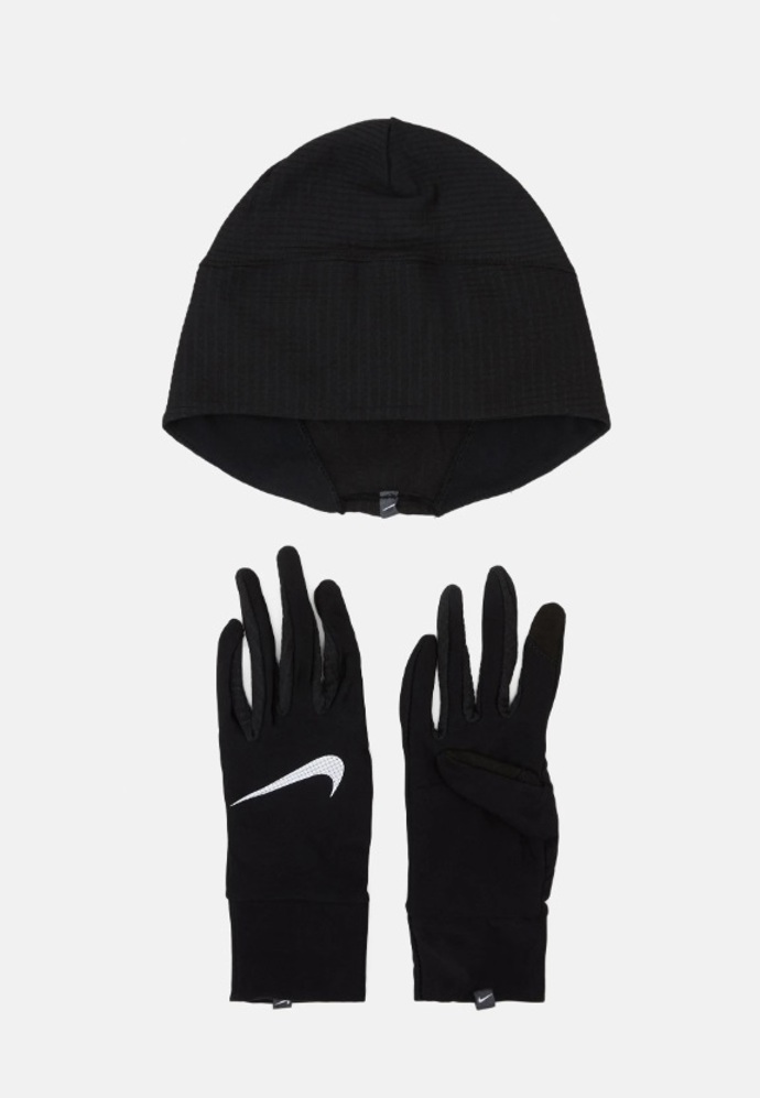 Set sportovní čepice a rukavic, Nike Performance, 1 200 Kč
