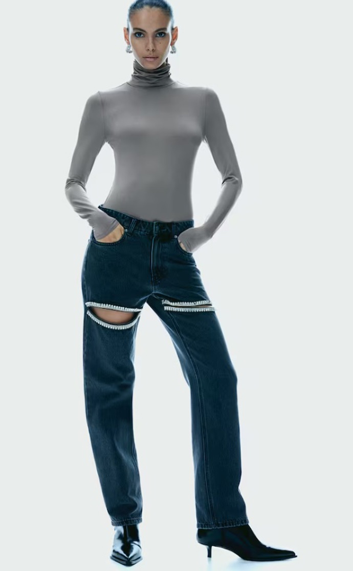Body s rolákem, H&M, 359 Kč
Body s rolákem, H&M, 359 Kč