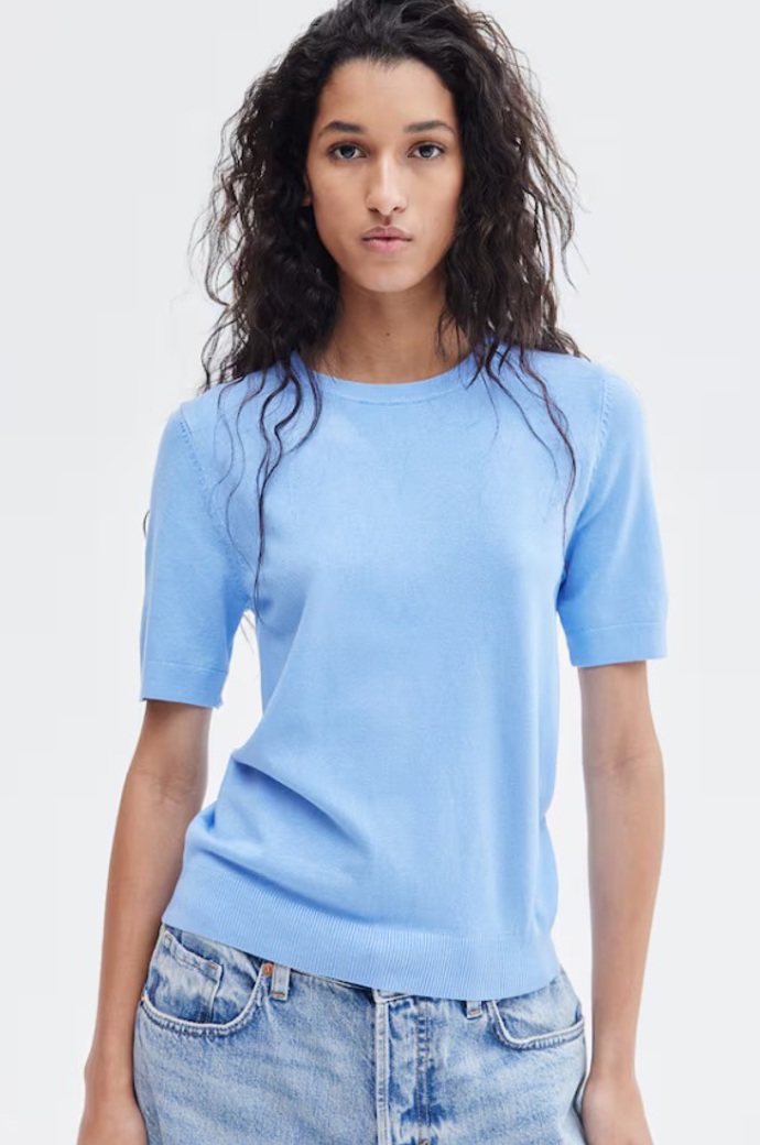 Top z jemného úpletu, H&M, 359 Kč
