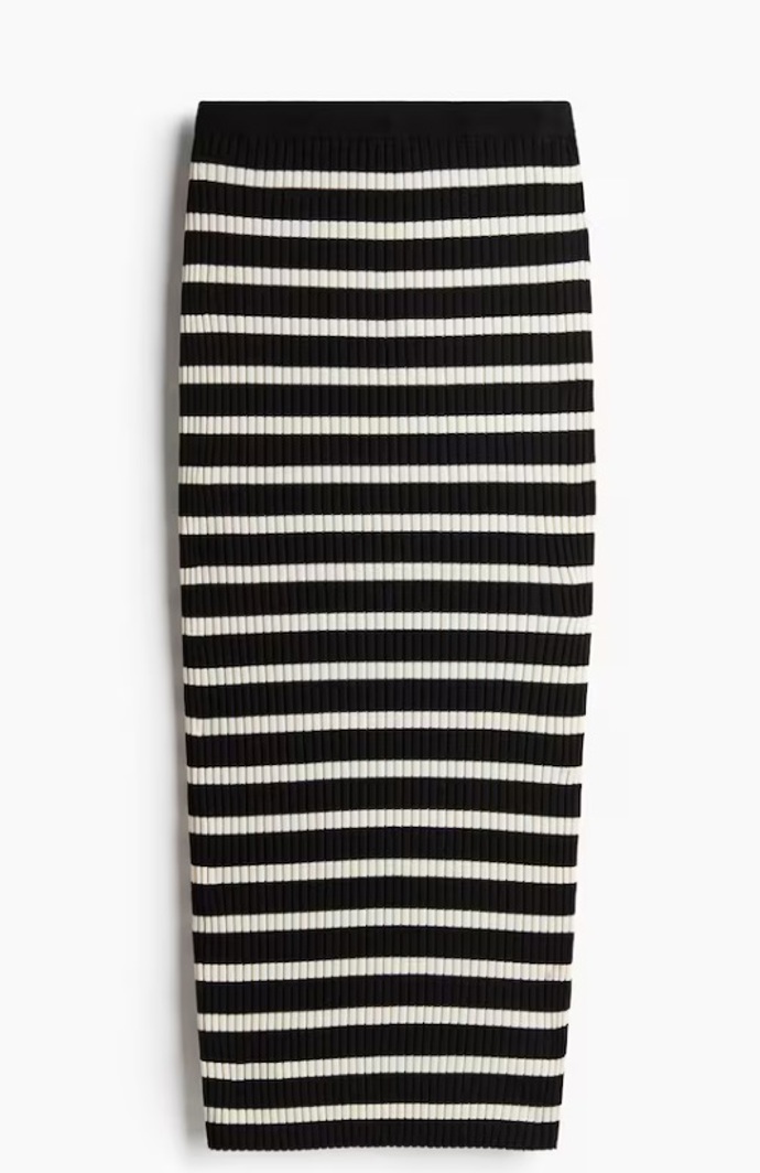 Sukně z žebrovaného úpletu, H&M, 229 Kč (původní cena 549 Kč)
