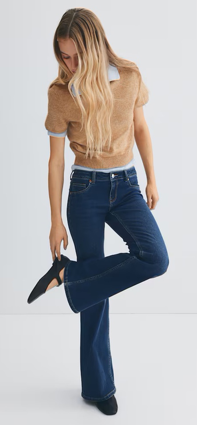 Zvonové džíny, H&M, 389 Kč
Zvonové džíny, H&M, 389 Kč