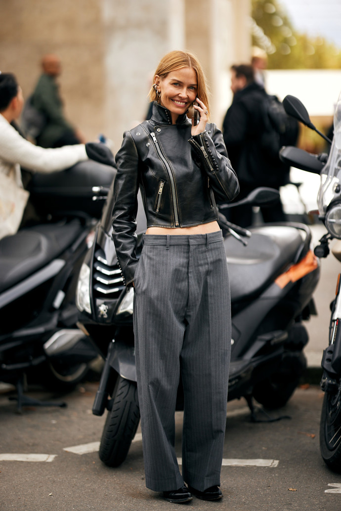 Netrendy outfity pro rok 2025.
Netrendy outfity pro rok 2025.