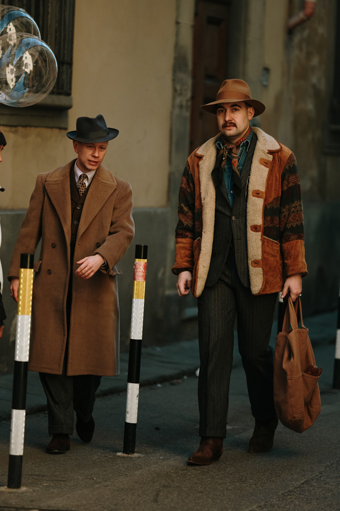 Inspirace z módního veletrhu Pitti Uomo a pánských fashion weeků 2025 z Milána a Paříže.
