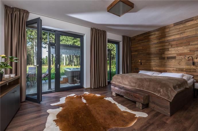 Přízemní apartmán s terasou a vířivkou
