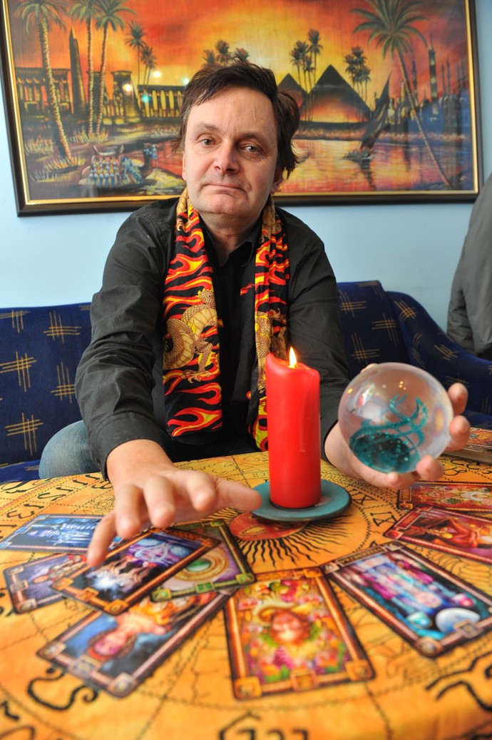 Vlastík Plamínek je kontroverzní osobností. Jeho předpovědi baví lidi již několik let
Vlastík Plamínek je kontroverzní osobností. Jeho předpovědi baví lidi již několik let