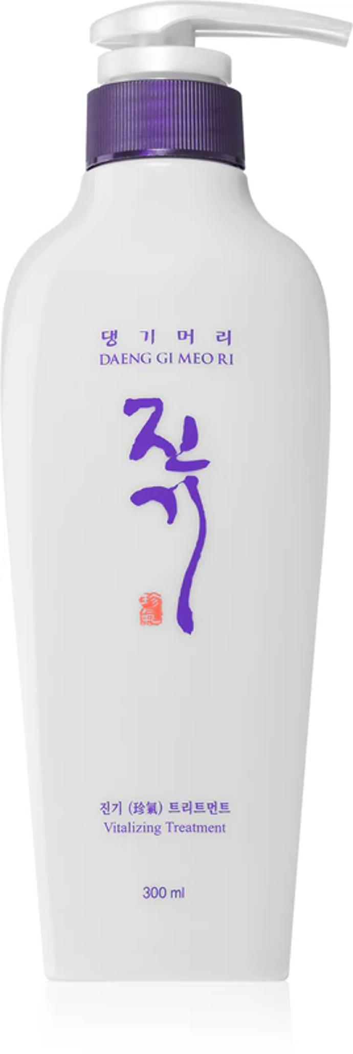 Revitalizační kondicionér pro výživu a lesk Jin Gi Vitalizing Treatment, Daeng Gi Meo Ri, 385 Kč
