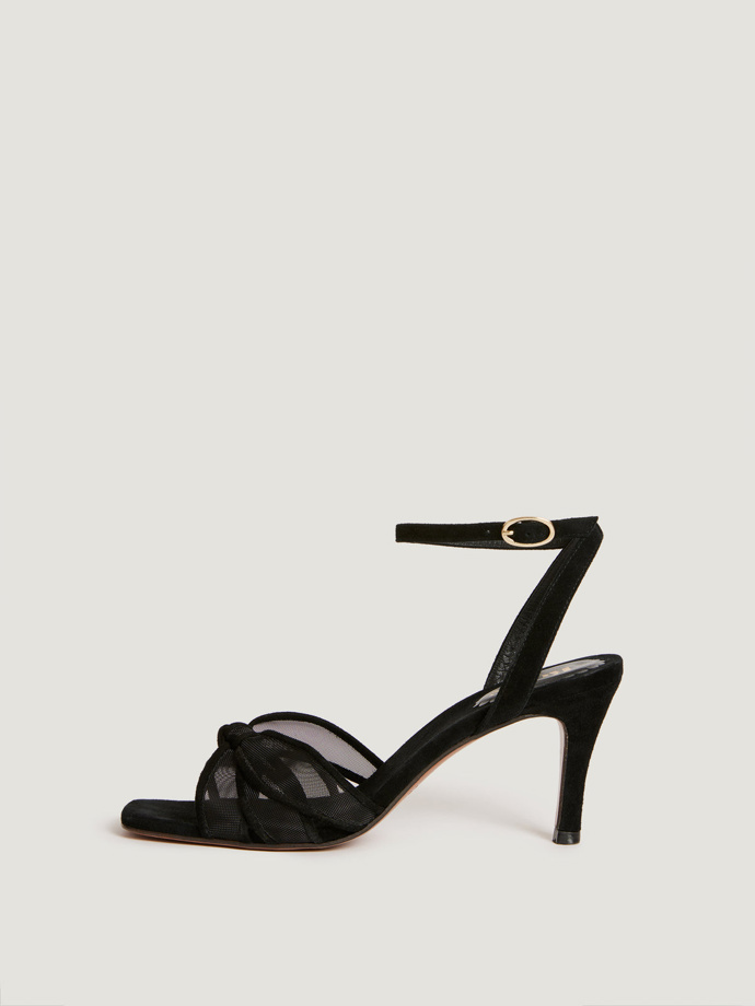 Rouje, 240 eur
Rouje, 240 eur