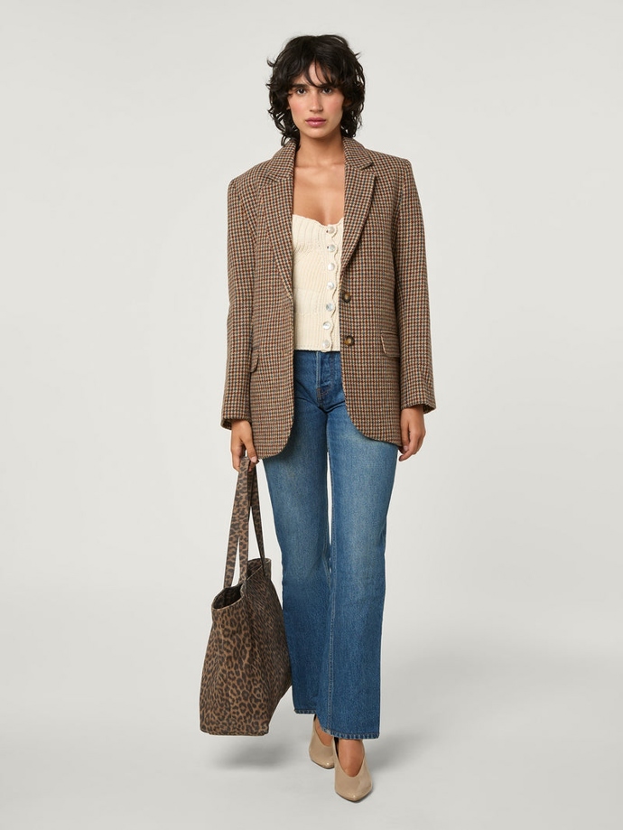 Rouje, 295 eur
Rouje, 295 eur