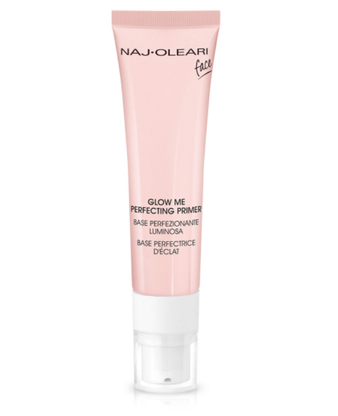 Rozjasňující pleťový primer Naj-Oleari Glow Me Perfecting Primer minimalizuje viditelnost drobných nedokonalostí, sjednocuje pleť a rozzařuje ji díky obsahu decentních růžových třpytivých mikro perliček. 760 Kč
Rozjasňující pleťový primer Naj-Oleari Glow Me Perfecting Primer minimalizuje viditelnost drobných nedokonalostí, sjednocuje pleť a rozzařuje ji díky obsahu decentních růžových třpytivých mikro perliček. 760 Kč