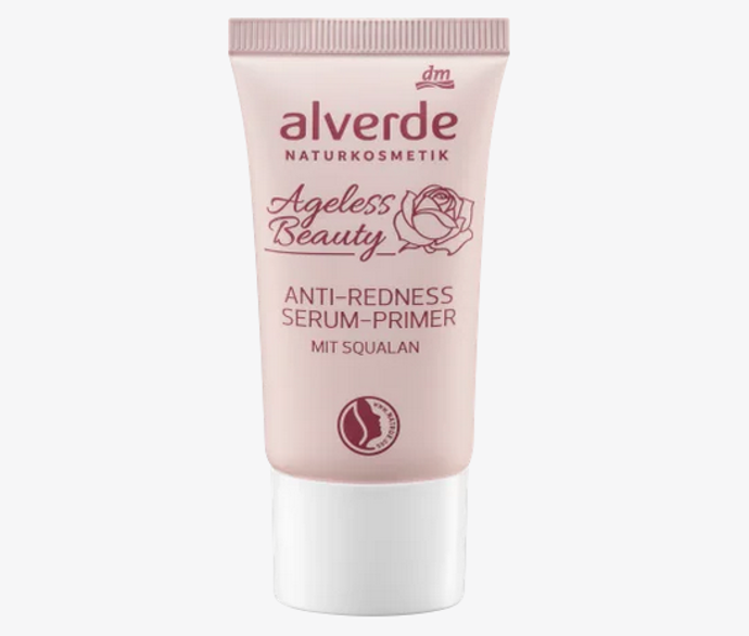 Ageless Beauty primer Anti-Redness poskytuje intenzivní hydrataci a vizuálně vyrovnává zarudnutí a podráždění pokožky. S organickým olejem z divoké růže a skvalanem je speciálně navržen pro potřeby zralé pleti. Jemně zmatňuje první vrásky a zanechává pleť svěží a připravenou na další kroky líčení. 99 Kč
Ageless Beauty primer Anti-Redness poskytuje intenzivní hydrataci a vizuálně vyrovnává zarudnutí a podráždění pokožky. S organickým olejem z divoké růže a skvalanem je speciálně navržen pro potřeby zralé pleti. Jemně zmatňuje první vrásky a zanechává pleť svěží a připravenou na další kroky líčení. 99 Kč
