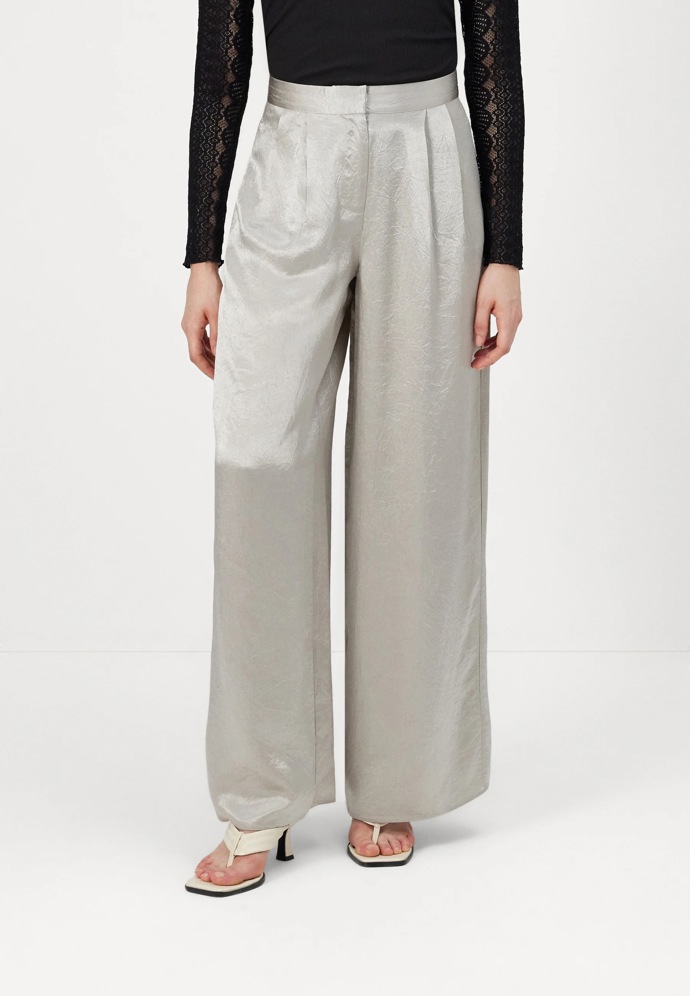 Kalhoty, Selected Femme, 2880 Kč
Kalhoty, Selected Femme, 2880 Kč
