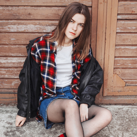 Grunge styl se vrací s velkou pompou, je oslavou uvolněnosti a pohodlí

