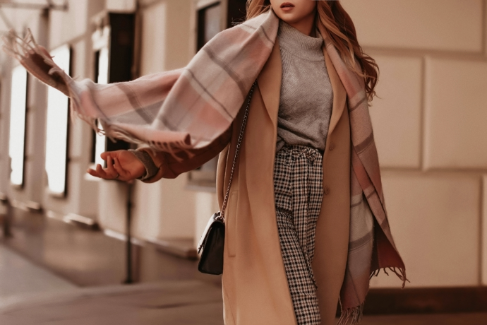 Tvídové kalhoty se vzory mají jedinečný styl.
Tvídové kalhoty se vzory mají jedinečný styl.