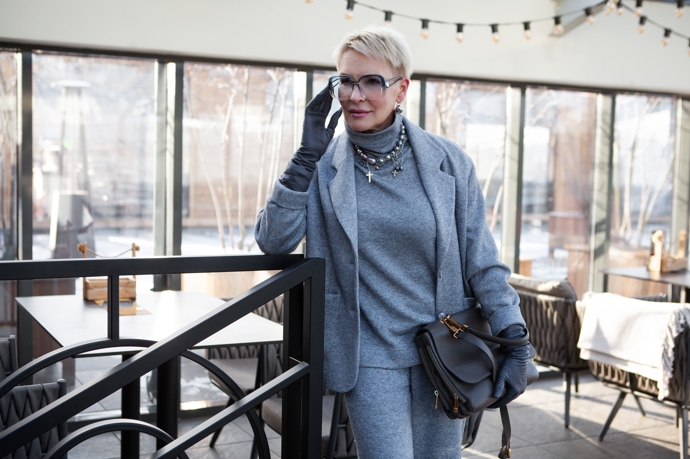 I ve středním věku můžete být stále trendy, nebojte se nových modelů, které každoročně přichází na trh. 
