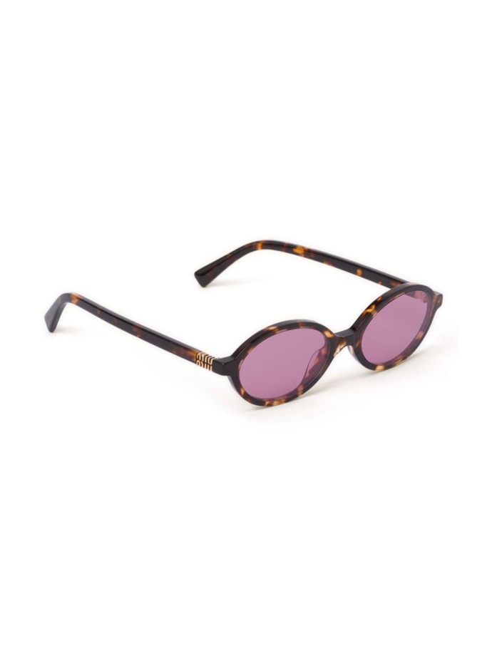 Sluneční brýle Regard, Miu Miu, 350 eur
Sluneční brýle Regard, Miu Miu, 350 eur