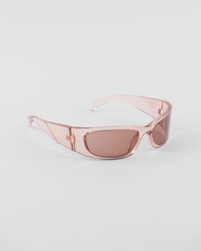 Sluneční brýle Symbole, Prada, 11700 Kč
Sluneční brýle Symbole, Prada, 11700 Kč
