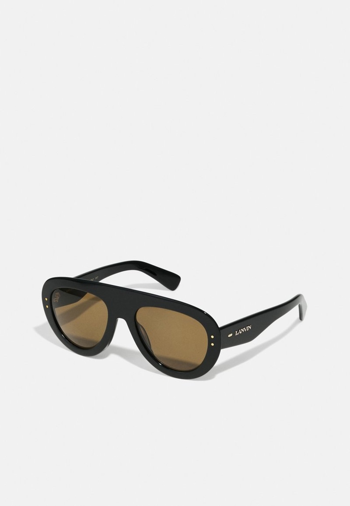 Sluneční brýle unisex, Lanvin, 6700 Kč
Sluneční brýle unisex, Lanvin, 6700 Kč