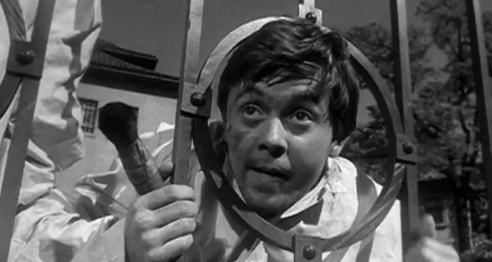Poznáte, kdo je na této fotografii z filmu z roku 1962?
Poznáte, kdo je na této fotografii z filmu z roku 1962?