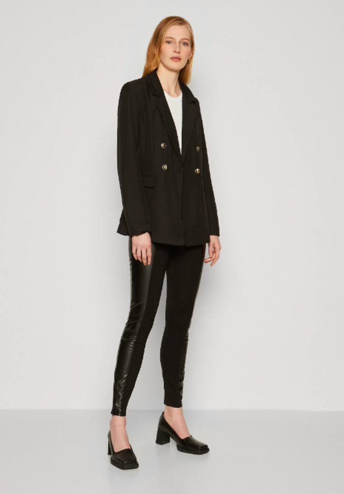 Kožené legíny, Anna Field Tall, 760 Kč
Kožené legíny, Anna Field Tall, 760 Kč