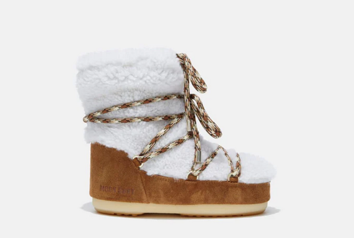 Dámské hnědo-bílé sněhule Moon Boot Light Low Shearling, 5 549 Kč
Dámské hnědo-bílé sněhule Moon Boot Light Low Shearling, 5 549 Kč