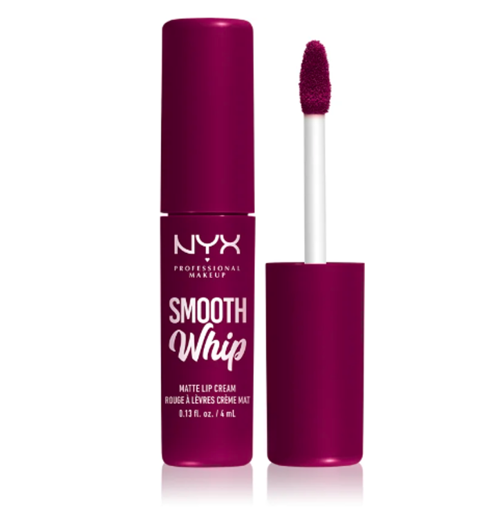 Švestková rtěnka, NYX Professional Makeup, 269 Kč
Švestková rtěnka, NYX Professional Makeup, 269 Kč