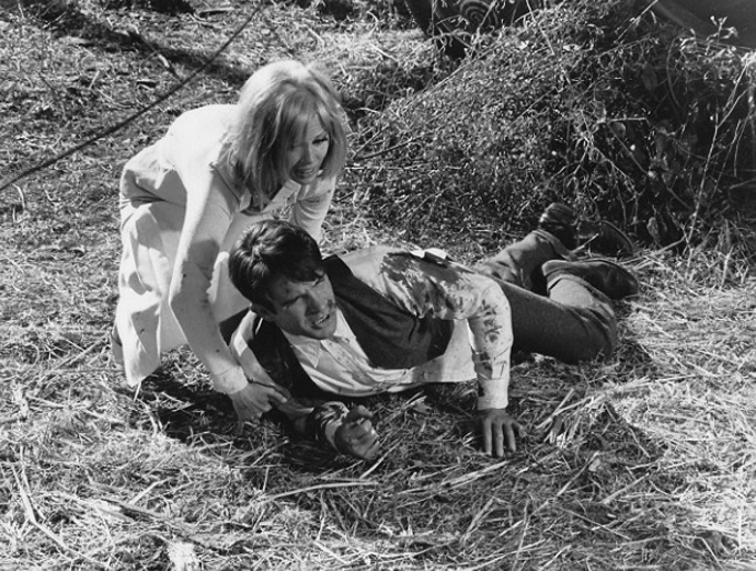 Záběry z oscarového filmu Bonnie a Clyde z roku 1967
Záběry z oscarového filmu Bonnie a Clyde z roku 1967